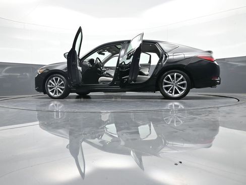 Certified 2023 Acura Integra image 48