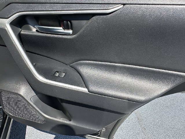 Used 2021 Toyota RAV4 XLE Premium FWD image 13