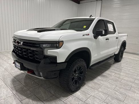 Used 2024 Chevrolet Silverado 1500 ZR2 w/ Technology Package image 1