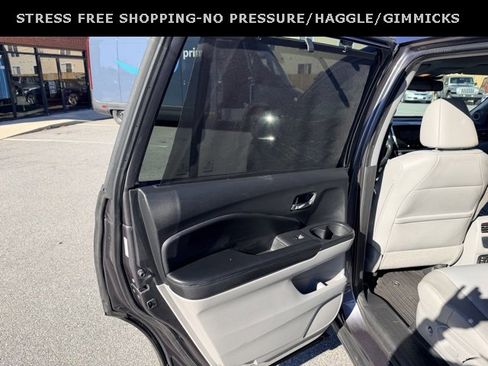 Used 2016 Honda Pilot Touring image 30