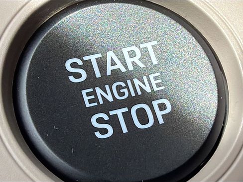 Used 2025 Porsche Panamera 4 image 37