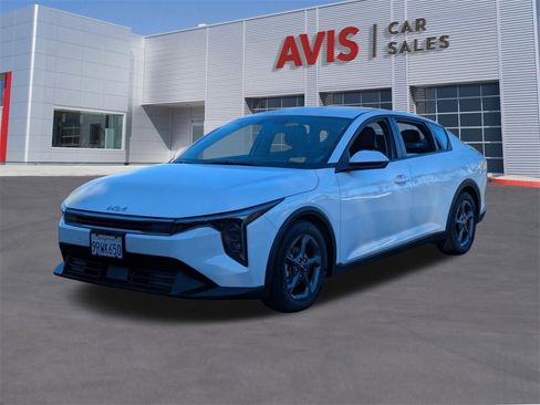 Used 2025 Kia K4 LXS image 1