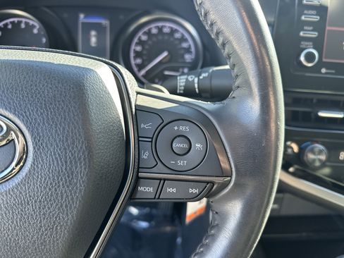 Certified 2022 Toyota Camry SE image 20