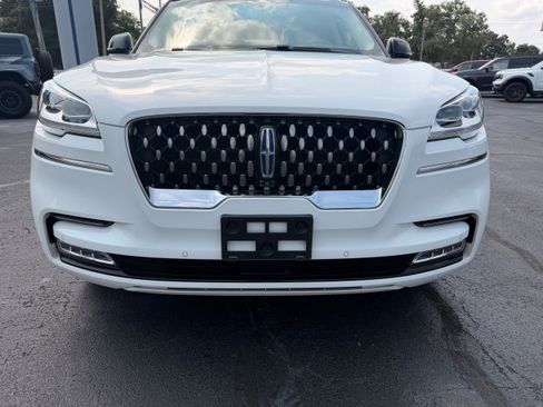 Used 2022 Lincoln Aviator Grand Touring w/ Equipment Group 301A AWD/4WD image 3
