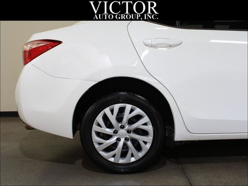 Used 2017 Toyota Corolla LE FWD image 12
