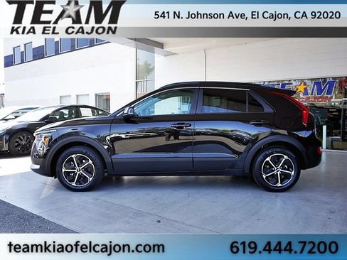 Certified 2024 Kia Niro EX FWD image 6
