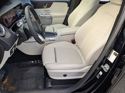 Used 2026 Mercedes-Benz GLB 250 image 16