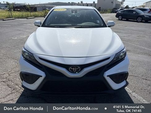 Used 2023 Toyota Camry SE FWD image 2