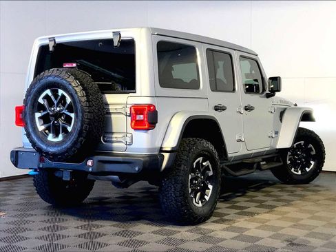 Used 2024 Jeep Wrangler Unlimited Rubicon 4xe AWD/4WD image 7