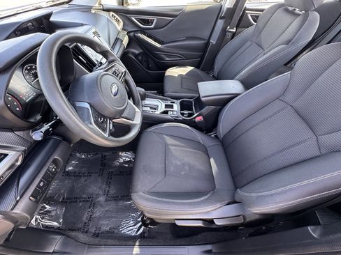 Used 2021 Subaru Forester Base image 17