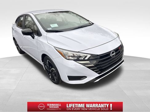 New 2025 Nissan Versa SR w/ Trunk Package image 3