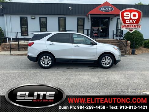 Used 2021 Chevrolet Equinox LS w/ LS Convenience Package FWD image 1
