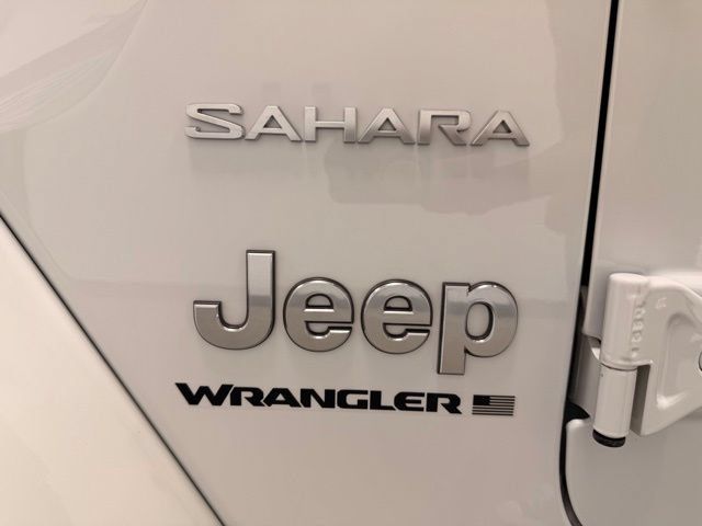 Used 2024 Jeep Wrangler Unlimited Sahara w/ Dual Top Group AWD/4WD image 14