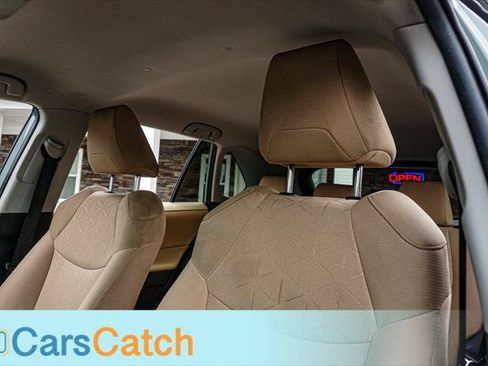 Used 2021 Toyota RAV4 XLE FWD image 23