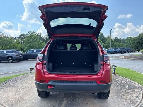 Used 2025 Jeep Compass Trailhawk AWD/4WD image 30