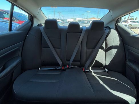 Used 2025 Nissan Altima 2.5 SV FWD image 38