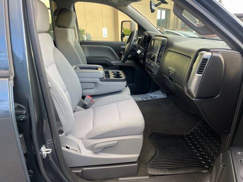 Used 2018 Chevrolet Silverado 1500 LT w/ All Star Edition image 21