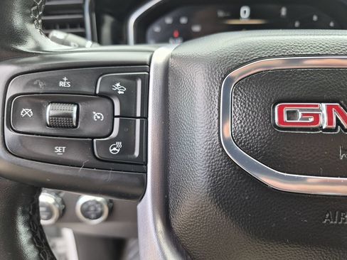 Used 2025 GMC Sierra 1500 SLT AWD/4WD image 19