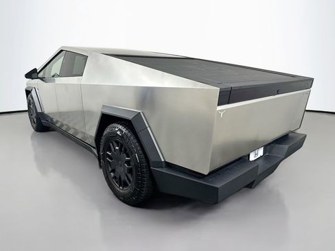 Used 2025 Tesla Cybertruck AWD Crew Cab image 7