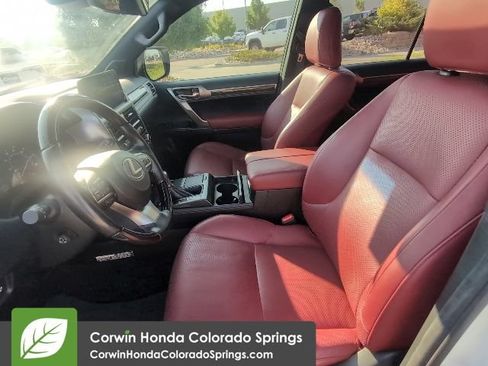 Used 2023 Lexus GX 460 Luxury w/ Accessory Package AWD/4WD image 14