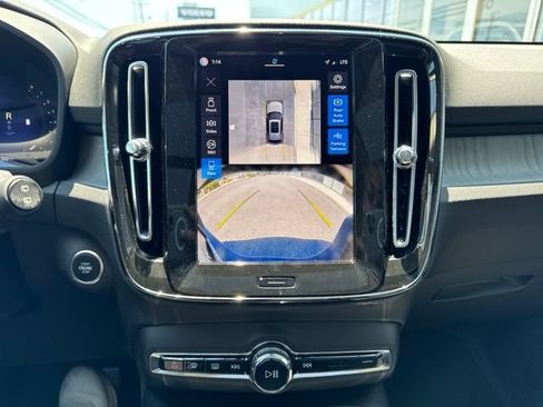 Certified 2025 Volvo XC40 B5 Plus AWD/4WD image 26
