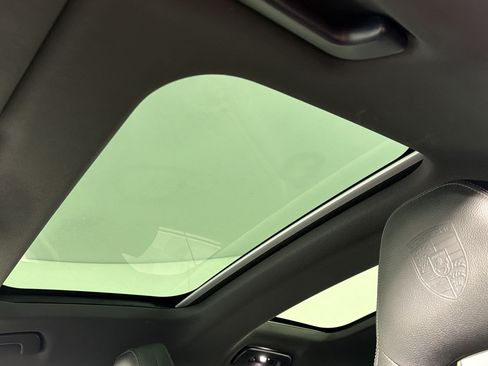 Certified 2019 Porsche Panamera image 24
