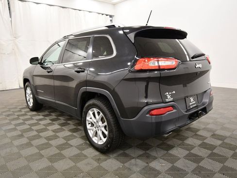 Used 2014 Jeep Cherokee Latitude w/ Comfort/Convenience Group image 4