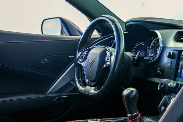 Used 2018 Chevrolet Corvette Stingray Coupe w/ 1LT RWD image 42
