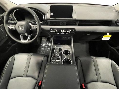 New 2025 Honda Pilot Touring image 16