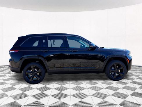 New 2026 Jeep Grand Cherokee Limited AWD/4WD image 11