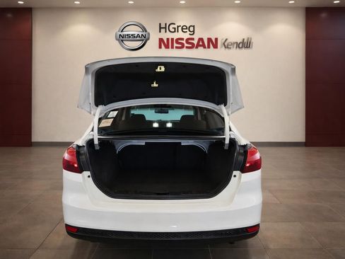 Used 2018 Ford Focus SE image 8