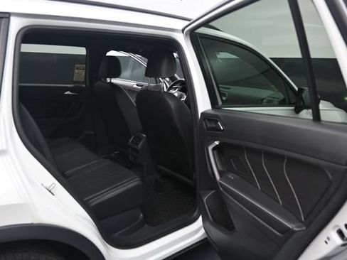 Used 2023 Volkswagen Tiguan SE R-Line AWD/4WD image 43