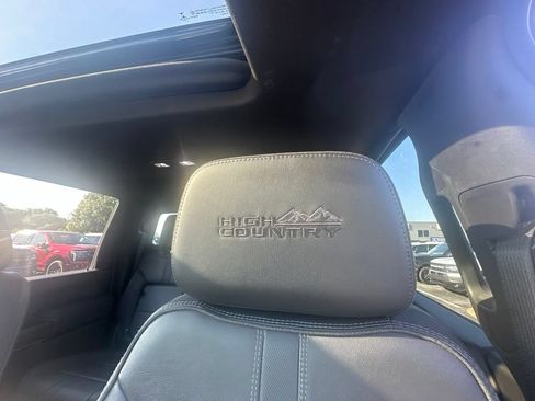 Used 2022 Chevrolet Silverado 3500 High Country AWD/4WD image 14