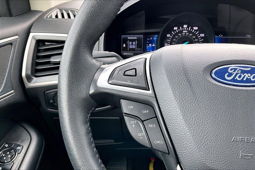 Used 2024 Ford Edge SEL AWD/4WD image 18