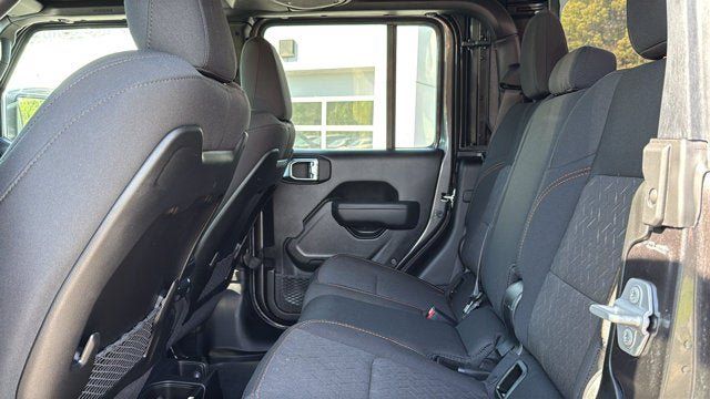 Used 2026 Jeep Gladiator Mojave w/ Safety Group AWD/4WD image 26