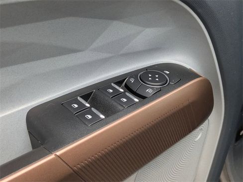 Used 2023 Ford Maverick Lariat image 10