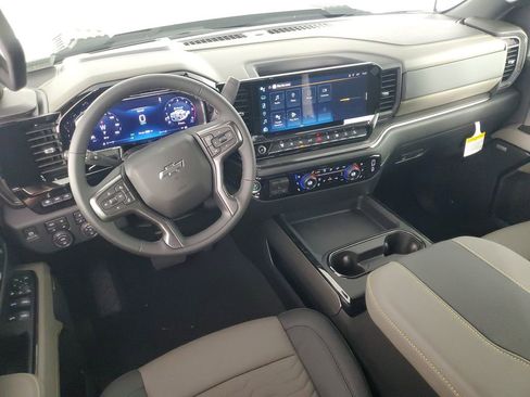 New 2026 Chevrolet Silverado 2500 ZR2 AWD/4WD image 18
