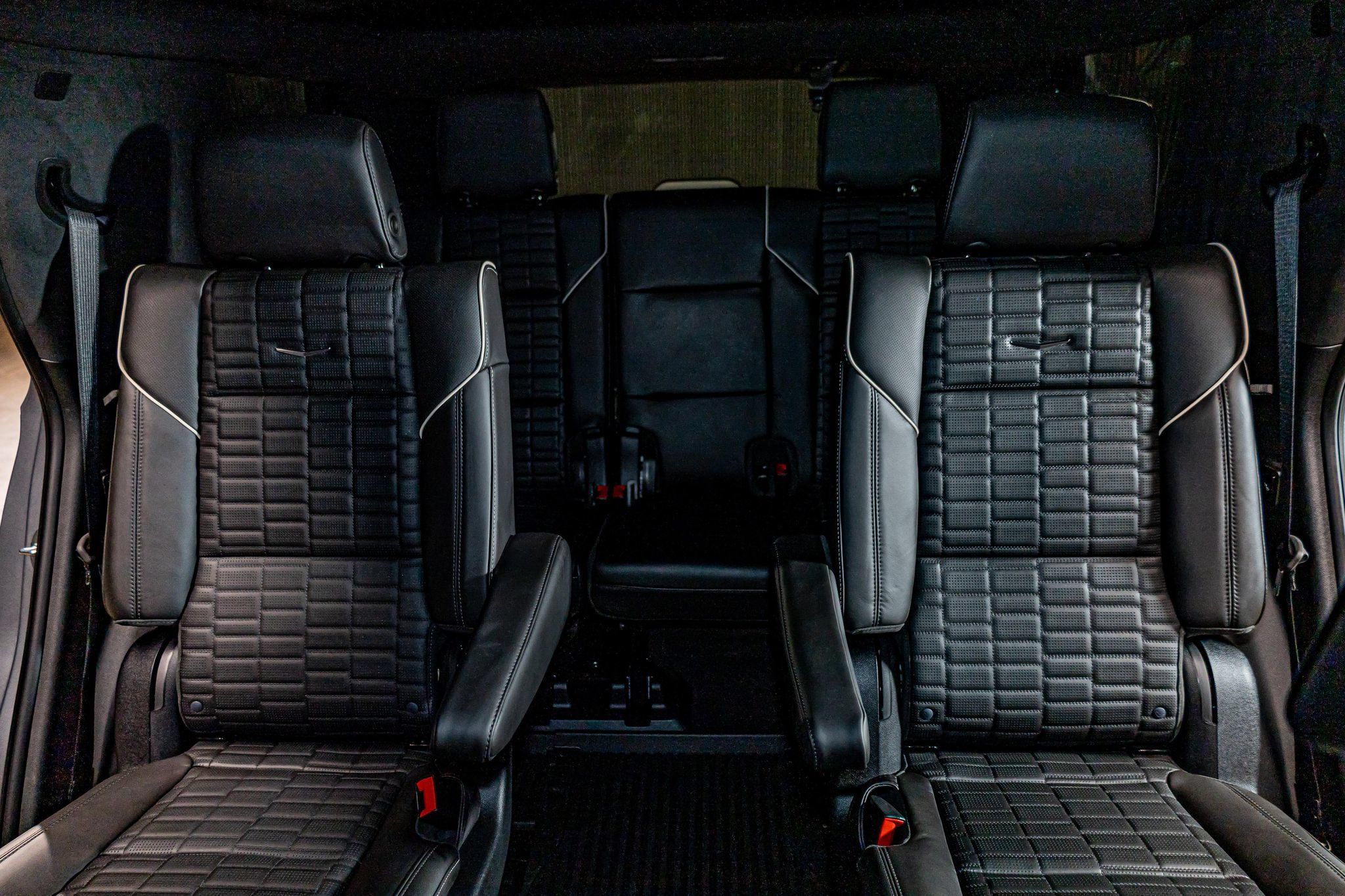 Used 2026 Cadillac Escalade V w/ LPO, ONYX Package AWD/4WD image 24