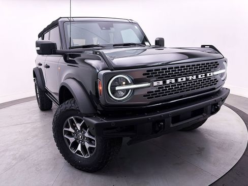 Used 2023 Ford Bronco Badlands AWD/4WD image 6
