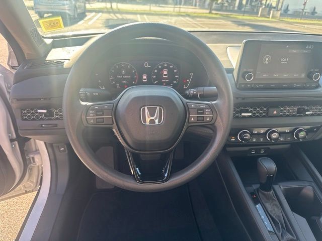 Certified 2023 Honda Accord EX image 14