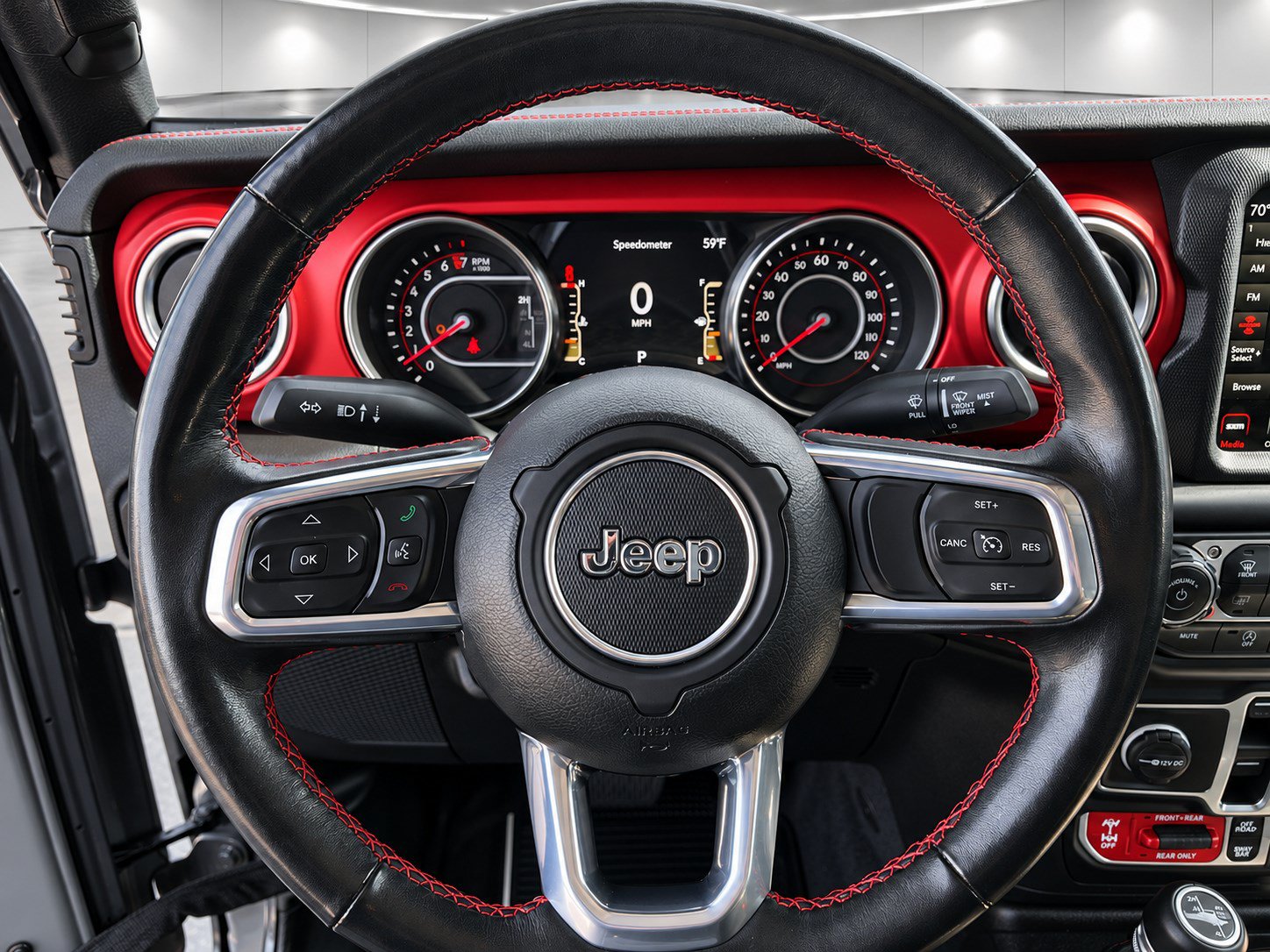 Used 2021 Jeep Gladiator Rubicon AWD/4WD image 12