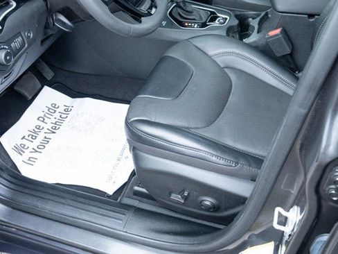 Certified 2023 Jeep Cherokee Altitude Lux w/ Lux Elite Package image 25