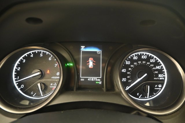 Used 2024 Toyota Camry SE FWD image 8