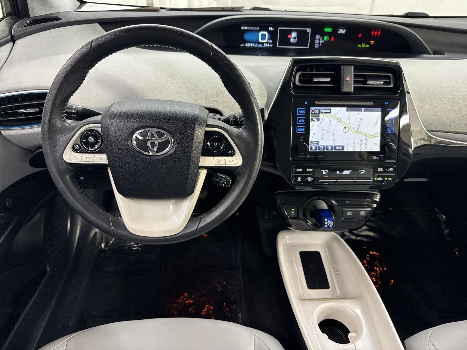 Used 2017 Toyota Prius Four FWD image 35