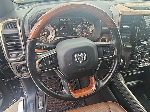 Used 2019 RAM 1500 Limited image 17