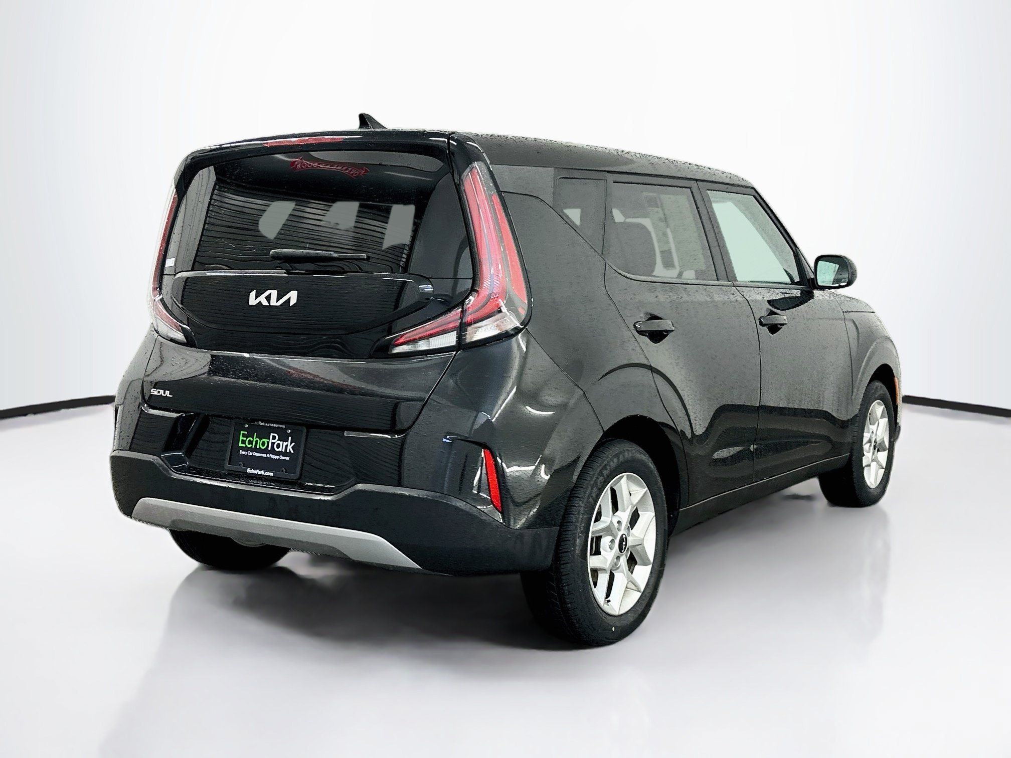 Used 2024 Kia Soul LX w/ Option Group 015 FWD image 9