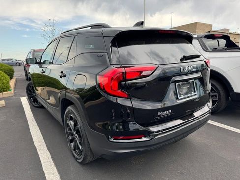 Used 2021 GMC Terrain SLT w/ Elevation Edition FWD image 4