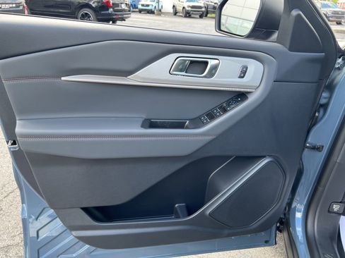 New 2026 Ford Explorer Active AWD/4WD image 22
