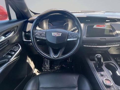 Used 2021 Cadillac XT4 Sport FWD image 5