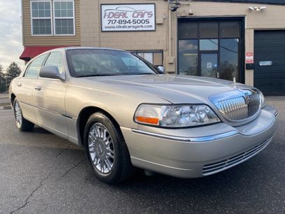 Used 2008 Lincoln Town Car Signature Limited